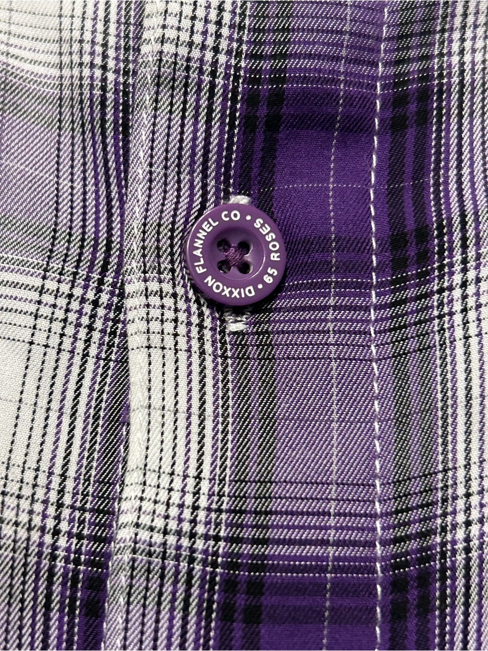 DIXXON Flannel Co 65 Roses Bamboo Short Sleeve Button Up Men's Size XL Purple - Picture 3 of 8